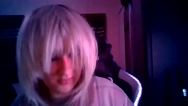 Snapshot of YandereDemon chatting on December 2024 04:27:02 AM YandereDemon online show from December 2024 04:27:02 AM