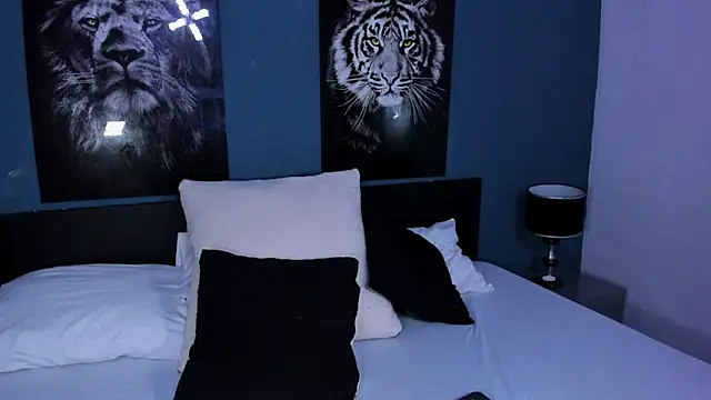 Liana Bernocchi online show from February 2025 11:14:02 PM