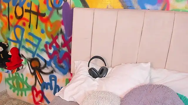 Snapshot of Liana_Bernocchi chatting on February 2026 08:32:01 PM Liana Bernocchi online show from February 2026 08:32:01 PM