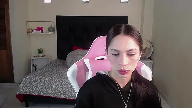 shanakendal2 online show from October 2025 12:56:02 PM