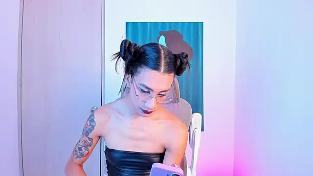 Snapshot of sofiaa_grey_ chatting on April 2026 04:01:01 PM sofiaa grey online show from April 2026 04:01:01 PM