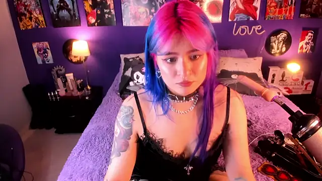 anne cross online show from March 2025 12:17:01 AM