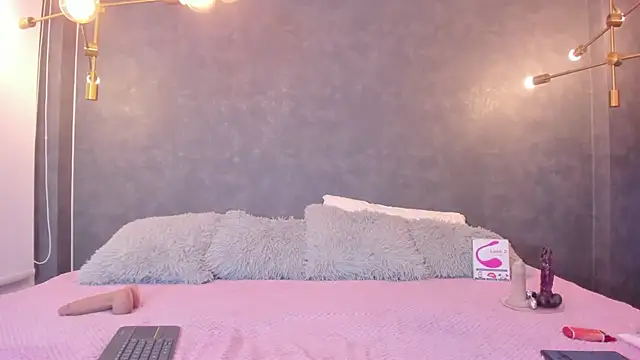 leigh-angels online show from November 2025 10:51:01 PM