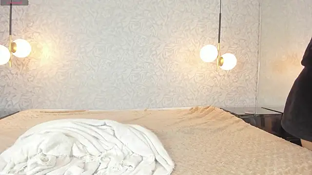 leigh-angels online show from March 2026 10:57:02 PM