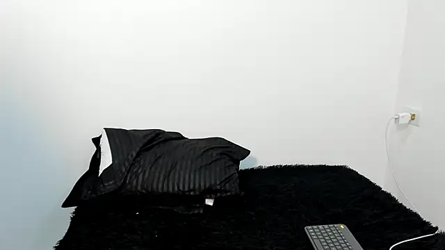 cami-01 online show from September 2025 08:14:01 PM