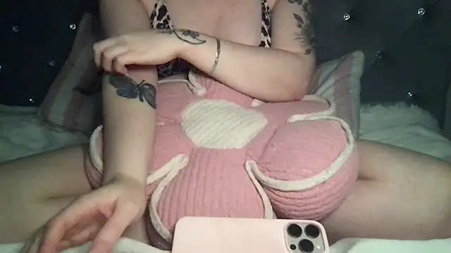 femmefatalebabe online show from March 2026 02:48:01 AM