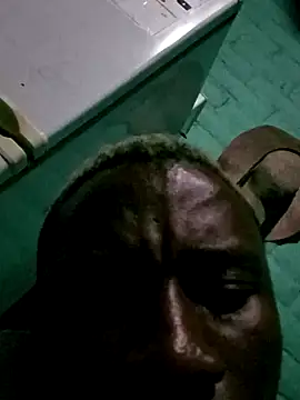 Snapshot of HandsomeBuoyy21 chatting on February 2026 02:18:02 AM HandsomeBuoyy21 online show from February 2026 02:18:02 AM