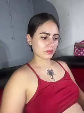 Snapshot of Azuna25 chatting on June 2026 07:42:01 PM Azuna25 online show from June 2026 07:42:01 PM