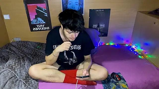 Snapshot of mystrauud chatting on October 2025 05:36:02 PM mystrauud online show from October 2025 05:36:02 PM