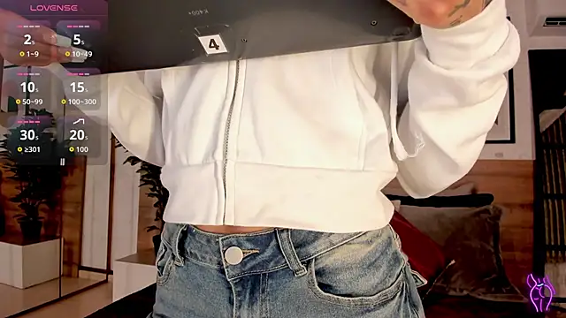 LunaRuso online show from October 2025 08:06:02 PM