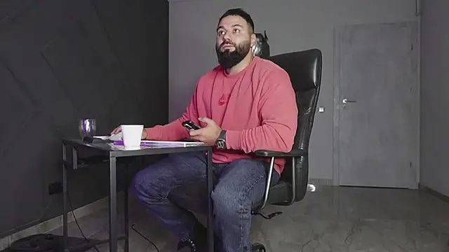 mattmasterss online show from October 2025 09:26:02 PM