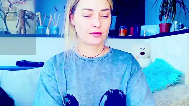  JuliaSpace  online show from February 2026 09:56:01 AM