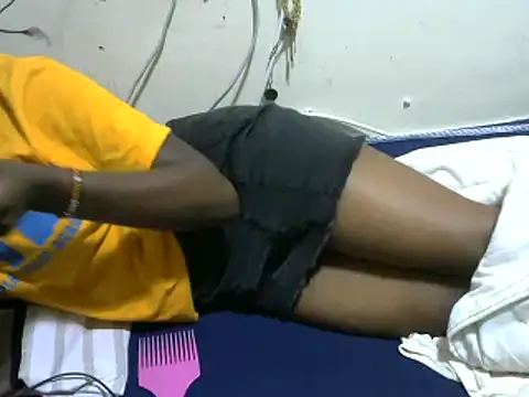 Ma-yolo001 online show from February 2025 06:01:02 PM