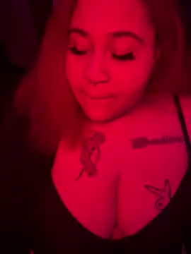 Juicyjordie online show from November 2025 05:39:01 AM