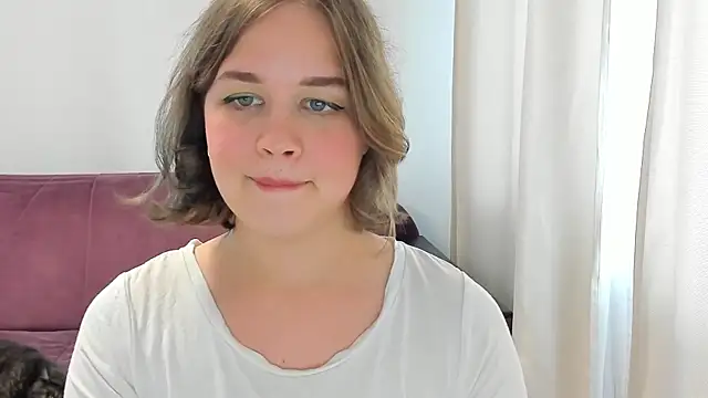 Snapshot of AlicePopsy chatting on July 2026 04:04:02 PM AlicePopsy online show from July 2026 04:04:02 PM