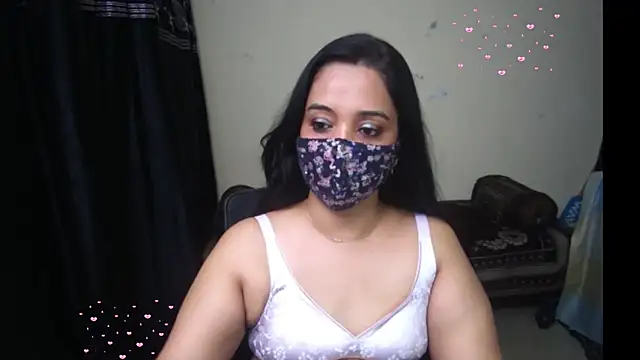 Arushisingh8888 online show from April 2026 02:00:02 PM