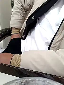 Snapshot of Hot-man39 chatting on December 2024 11:22:02 AM Hot-man39 online show from December 2024 11:22:02 AM