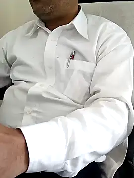 Snapshot of Hot-man39 chatting on December 2024 06:29:02 AM Hot-man39 online show from December 2024 06:29:02 AM