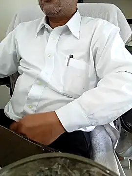 Snapshot of Hot-man39 chatting on January 2025 09:48:01 AM Hot-man39 online show from January 2025 09:48:01 AM