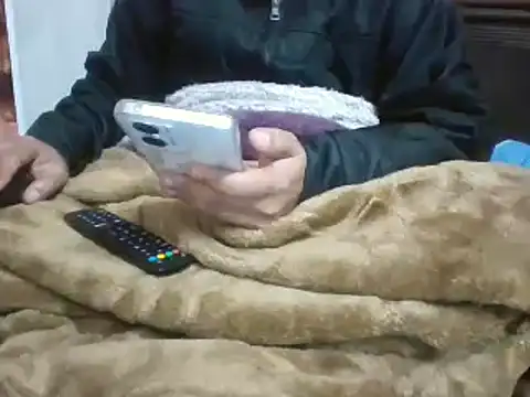 Snapshot of Hot-man39 chatting on January 2025 07:17:01 AM Hot-man39 online show from January 2025 07:17:01 AM