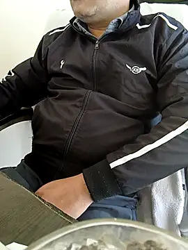 Snapshot of Hot-man39 chatting on January 2025 07:28:01 AM Hot-man39 online show from January 2025 07:28:01 AM