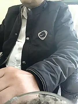 Snapshot of Hot-man39 chatting on February 2025 05:03:02 AM Hot-man39 online show from February 2025 05:03:02 AM