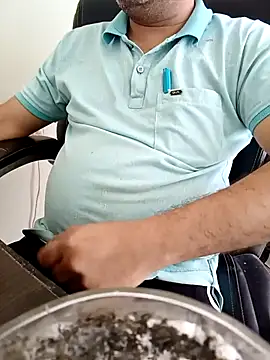 Snapshot of Hot-man39 chatting on March 2025 05:52:02 AM Hot-man39 online show from March 2025 05:52:02 AM