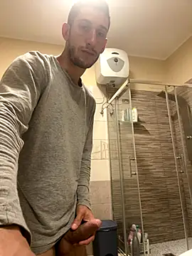 Gionnytav online show from November 2025 04:33:02 AM