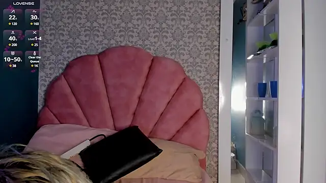 Samantha cp  online show from March 2025 12:18:02 PM