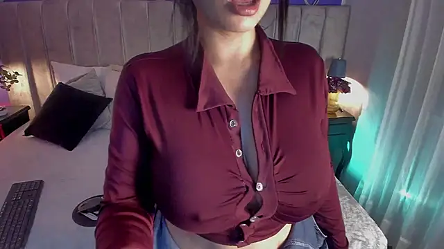 Snapshot of EvaaStevens chatting on June 2026 07:45:02 PM EvaaStevens online show from June 2026 07:45:02 PM