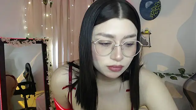 mily thomson b  online show from November 2025 09:20:02 PM