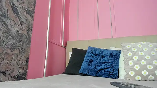 Emelyy Carter online show from October 2025 12:05:02 PM