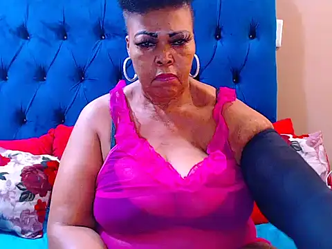 Snapshot of ebonycandy10 chatting on February 2026 08:33:02 AM ebonycandy10 online show from February 2026 08:33:02 AM