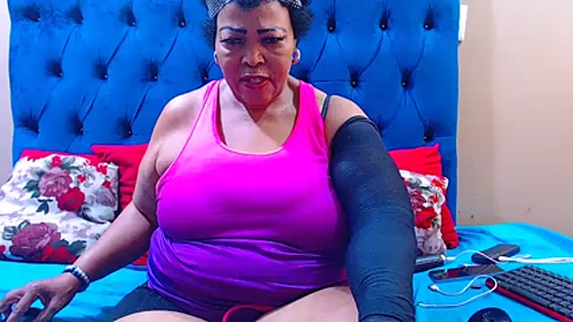 Snapshot of ebonycandy10 chatting on April 2026 07:42:01 AM ebonycandy10 online show from April 2026 07:42:01 AM