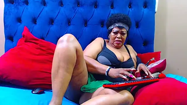 Snapshot of ebonycandy10 chatting on April 2026 08:31:01 PM ebonycandy10 online show from April 2026 08:31:01 PM
