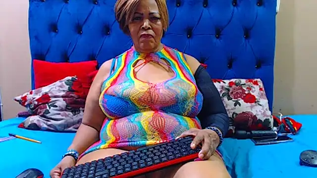 Snapshot of ebonycandy10 chatting on April 2026 05:43:01 AM ebonycandy10 online show from April 2026 05:43:01 AM