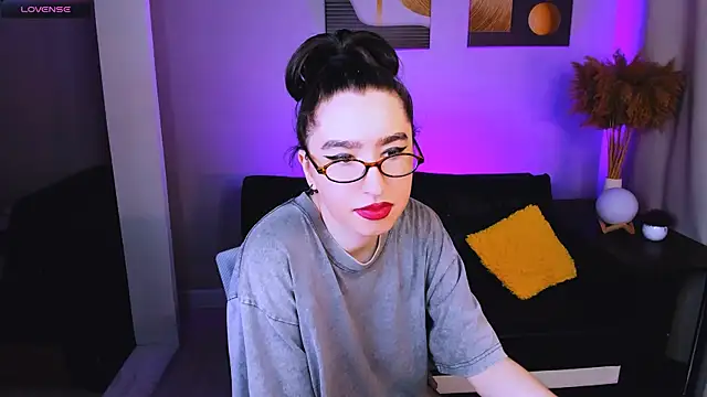 Snapshot of Lily_xBabe chatting on June 2026 02:21:01 PM Lily xBabe online show from June 2026 02:21:01 PM