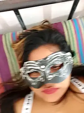 Snapshot of littlequeen77 chatting on January 2025 08:52:01 AM littlequeen77 online show from January 2025 08:52:01 AM