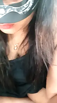 Snapshot of littlequeen77 chatting on February 2025 12:37:02 PM littlequeen77 online show from February 2025 12:37:02 PM