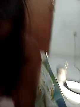 Snapshot of littlequeen77 chatting on February 2025 09:13:02 AM littlequeen77 online show from February 2025 09:13:02 AM