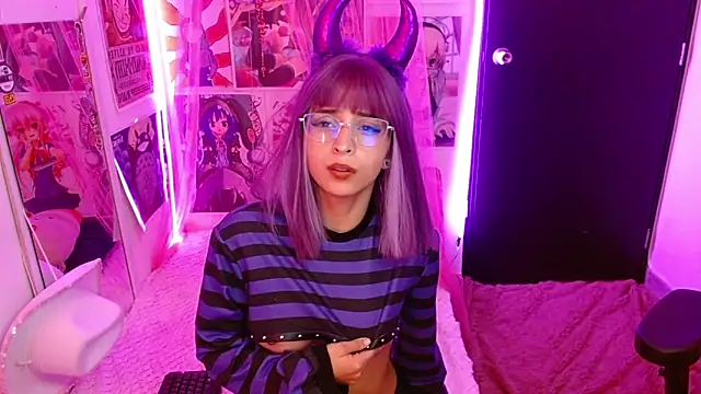 Kind Scarlett online show from October 2025 11:12:02 PM