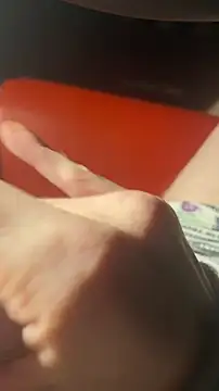 Snapshot of Flouflolutin chatting on January 2026 03:27:01 PM Flouflolutin online show from January 2026 03:27:01 PM