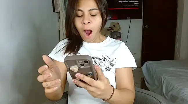 violet leo online show from March 2025 10:27:02 PM