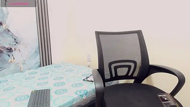 Rubi 30 online show from November 2025 11:53:02 AM