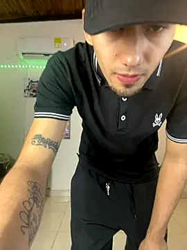 royalgirls x online show from November 2025 01:40:01 AM