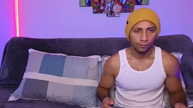 catalina y tylerjhons online show from December 2024 04:45:02 AM