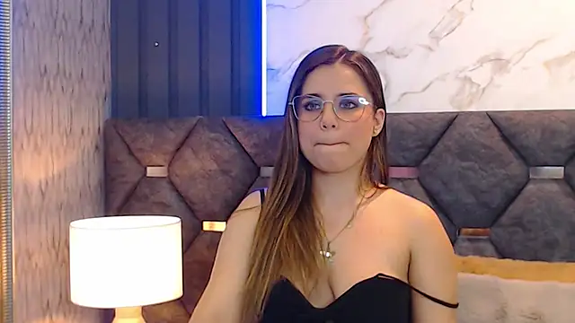 ThaniaJones online show from March 2025 06:11:02 PM