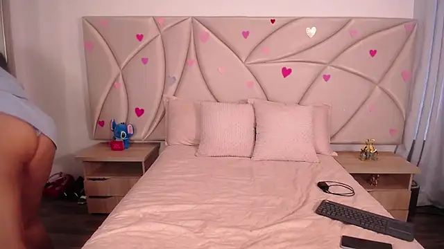 ValleryC online show from February 2026 06:20:01 PM