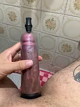 MalvadoFavorito28 online show from April 2026 07:23:01 PM