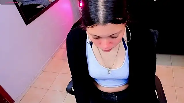 Lana stone  online show from October 2025 03:25:02 AM